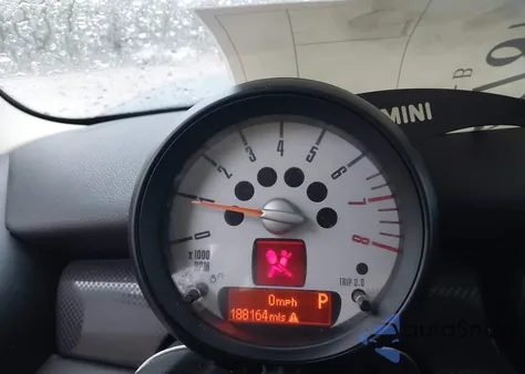 2013 Mini Hardtop Cooper S из США, поврежденный, VIN WMWSV3C50DT388254